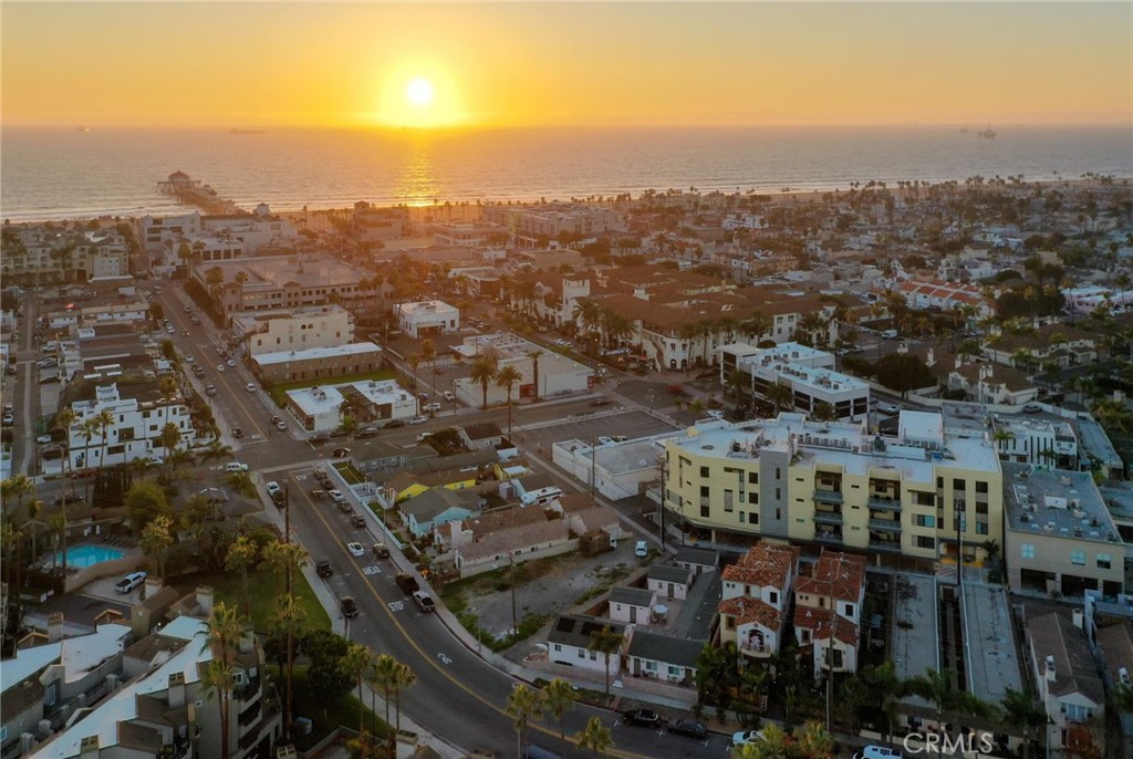 https://media.crmls.org/medias/b98a5bac-df3b-483e-a6a4-d11833734f98.jpg?preset=X-Large