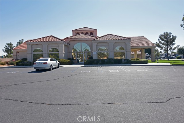 11614 Ridgemark Road, Apple Valley CA: https://media.crmls.org/medias/b98ad58e-6275-4a9d-bfab-208cd2c5837b.jpg