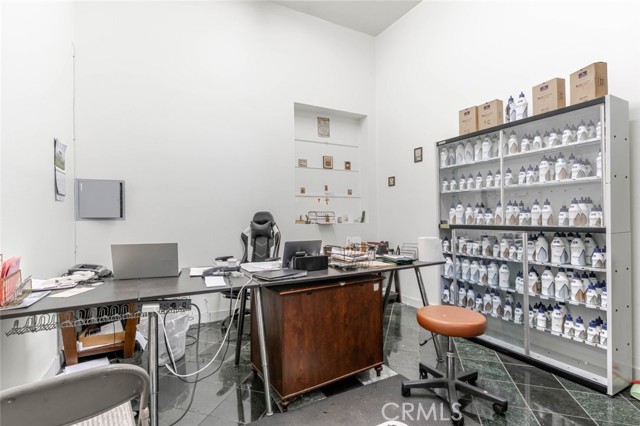  Commercial for Sale in Sun Valley, California