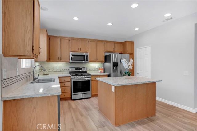 38209 Talavera Court, Murrieta CA: https://media.crmls.org/medias/b98b3c2c-72e7-448d-8767-0743a7b53aab.jpg
