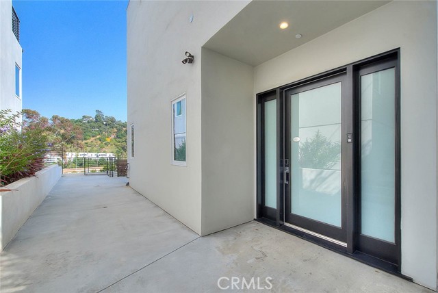 Detail Gallery Image 37 of 43 For 2608 Corralitas Dr, Silver Lake Los Angeles,  CA 90039 - 3 Beds | 2/1 Baths