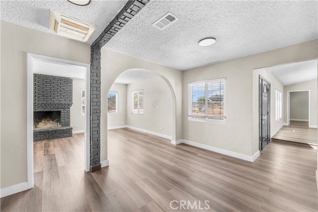 Detail Gallery Image 2 of 57 For 43028 45th St, Lancaster,  CA 93536 - 4 Beds | 2 Baths