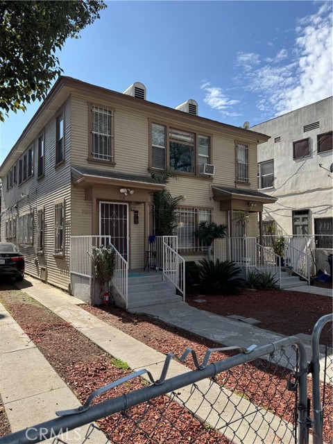 918 41st Street, Los Angeles, California 90037, ,Multi-Family,For Sale,41st,PW25048734