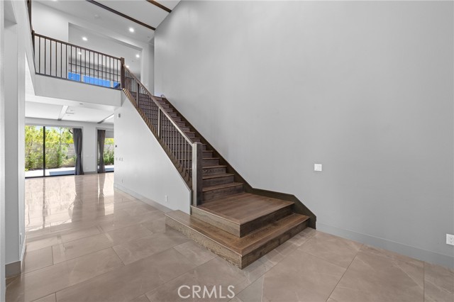 53 Thrasher, Irvine CA: https://media.crmls.org/medias/b98ca494-173e-476c-b2c6-329cf266c5c3.jpg