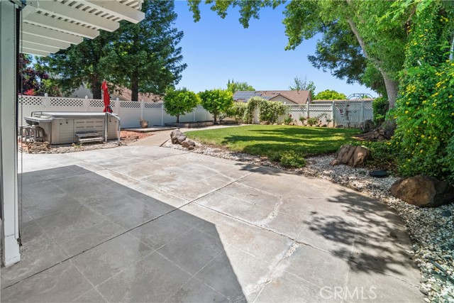 3014 California Park Drive, Chico CA: https://media.crmls.org/medias/b98caf06-0b3e-4378-ae73-f2c608001384.jpg
