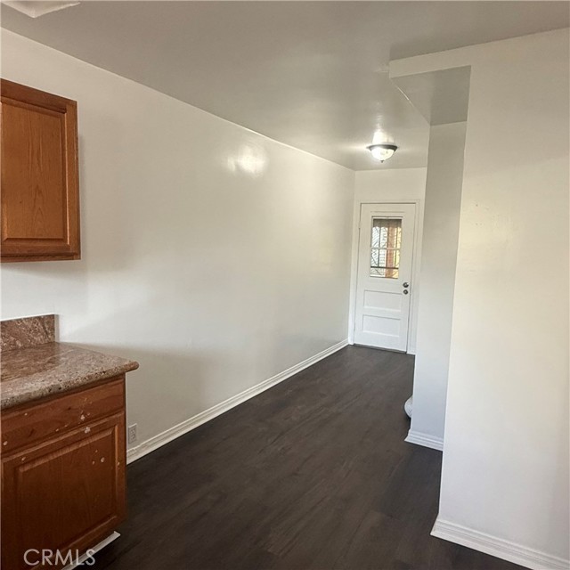 Detail Gallery Image 4 of 8 For 1162 Calada St, Los Angeles,  CA 90023 - 2 Beds | 1 Baths