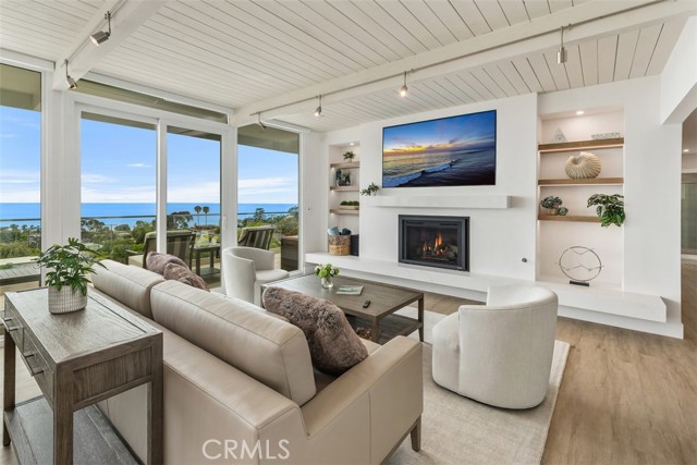 Detail Gallery Image 15 of 48 For 365 Heather Pl, Laguna Beach,  CA 92651 - 5 Beds | 4 Baths