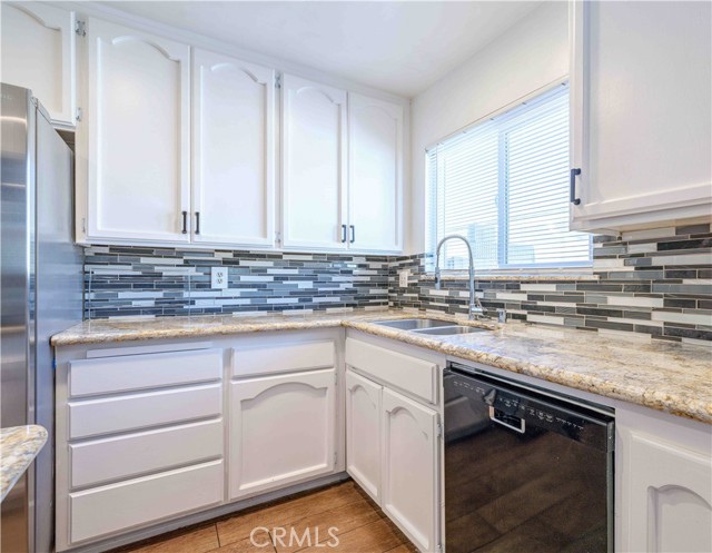 Detail Gallery Image 9 of 33 For 136 N Tiana Ln, Anaheim Hills,  CA 92807 - 4 Beds | 3 Baths