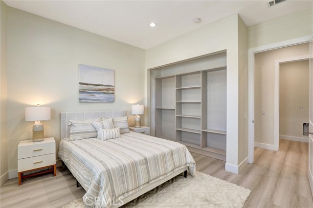 Detail Gallery Image 22 of 59 For 19002 Delaware St, Huntington Beach,  CA 92648 - 6 Beds | 5/1 Baths