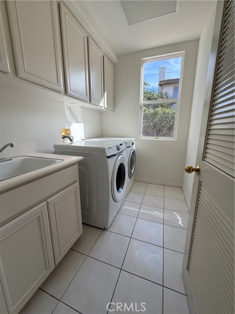 Detail Gallery Image 13 of 24 For 6 Ponte, Irvine,  CA 92606 - 5 Beds | 3/1 Baths