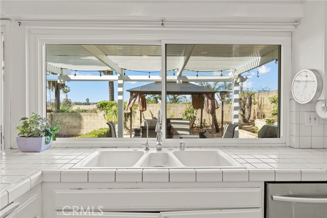 Detail Gallery Image 15 of 45 For 24621 Artemia, Mission Viejo,  CA 92691 - 4 Beds | 3 Baths