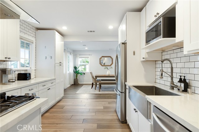 Detail Gallery Image 9 of 31 For 14709 Bodger Ave, Hawthorne,  CA 90250 - 3 Beds | 2 Baths