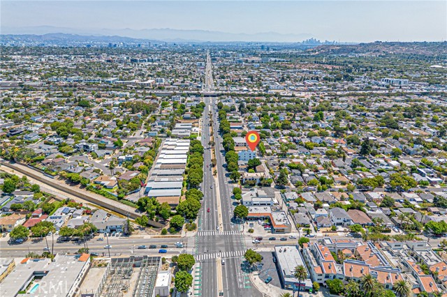 3803 BERRYMAN, Los Angeles CA: https://media.crmls.org/medias/b98fc9e7-e041-4388-ba40-f892fa8b748c.jpg