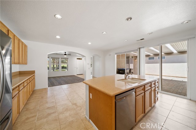 Detail Gallery Image 12 of 29 For 1568 Four Seasons Cir, Beaumont,  CA 92223 - 3 Beds | 2 Baths