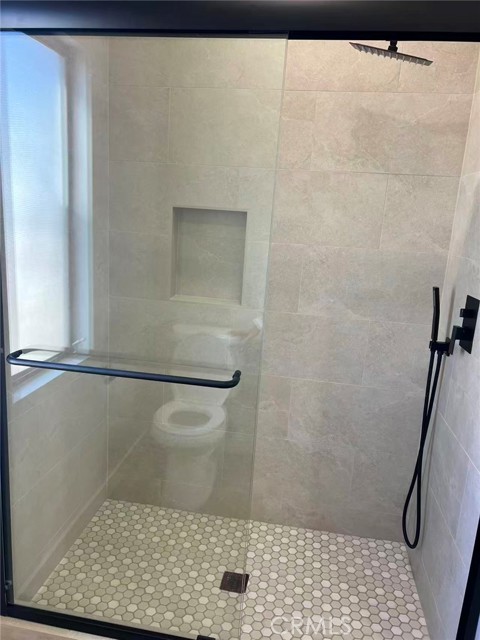 Detail Gallery Image 9 of 19 For 239 Linwood Ave #E,  Monrovia,  CA 91006 - 3 Beds | 3 Baths