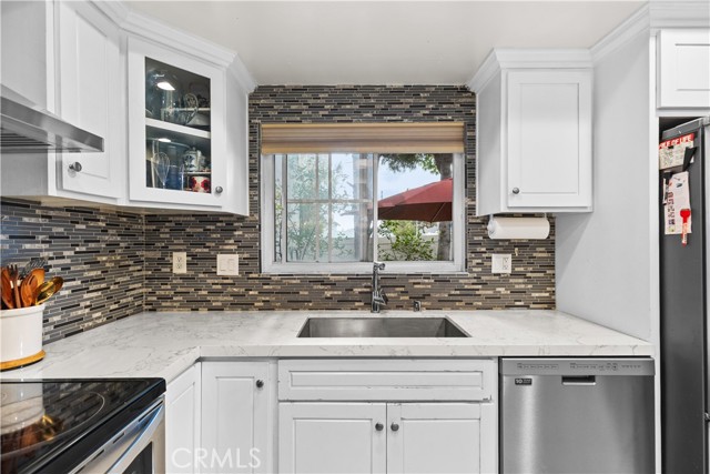 Detail Gallery Image 4 of 35 For 6635 Bridle Cir, Yorba Linda,  CA 92886 - 4 Beds | 2 Baths