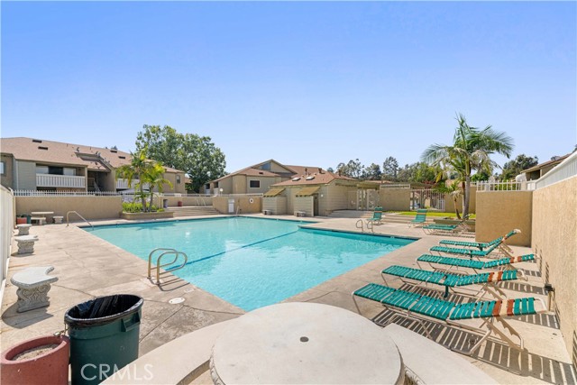 72 Brownfield Lane, Pomona CA: https://media.crmls.org/medias/b991ea59-0928-47af-8cef-3291bcd5ce94.jpg