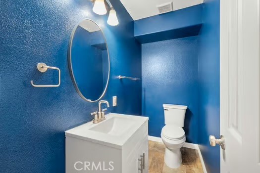 https://media.crmls.org/medias/b9923c05-070c-4898-82a0-eb38ea0cddf4.jpg?preset=X-Large