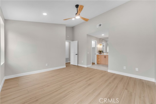 Detail Gallery Image 21 of 34 For 20015 Gilbert, Canyon Country,  CA 91351 - 4 Beds | 3 Baths