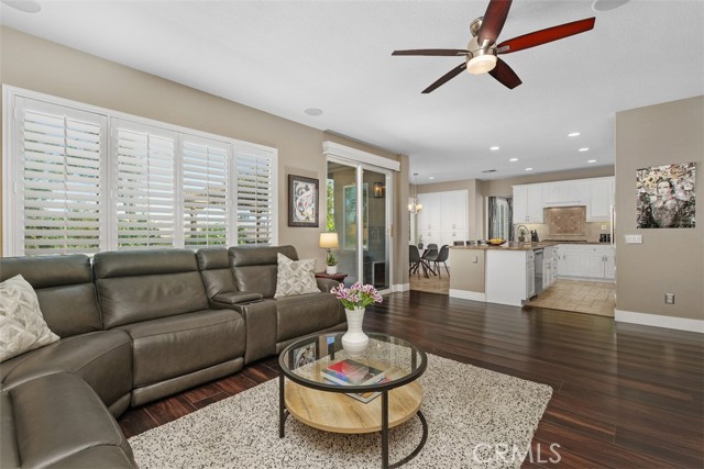 Detail Gallery Image 17 of 61 For 38220 Calle Cipres, Murrieta,  CA 92562 - 4 Beds | 3 Baths