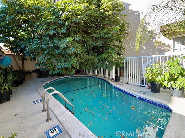 Detail Gallery Image 6 of 6 For 2266 Cazador, Los Angeles,  CA 90065 - 40 Beds | 24 Baths