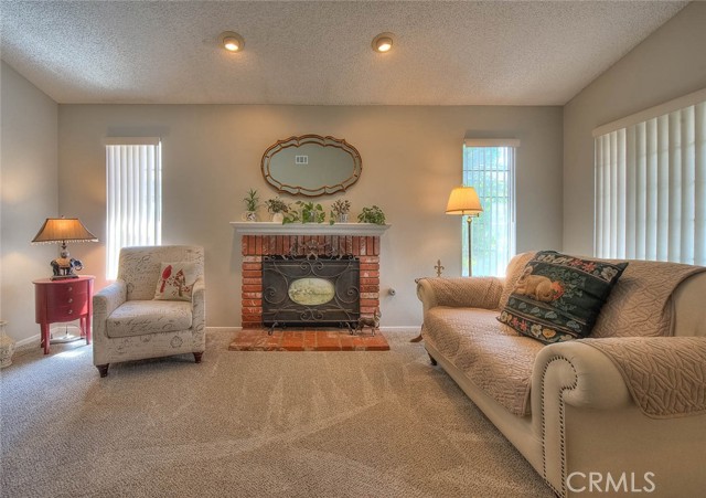 Detail Gallery Image 6 of 49 For 12437 Goldstone, Victorville,  CA 92392 - 3 Beds | 2 Baths