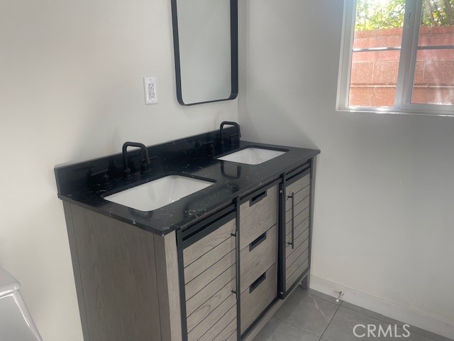 7519 Amigo Avenue, Reseda CA: https://media.crmls.org/medias/b9948368-829f-4839-bc26-2f4e8c03433b.jpg