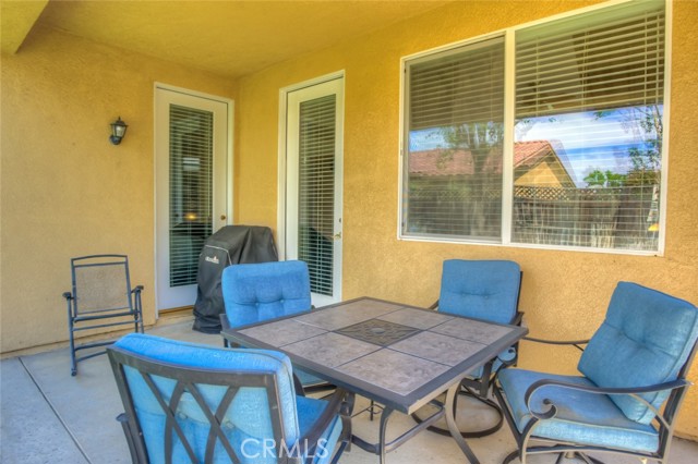Detail Gallery Image 28 of 44 For 331 Hollyhill Dr, Bakersfield,  CA 93312 - 3 Beds | 2 Baths