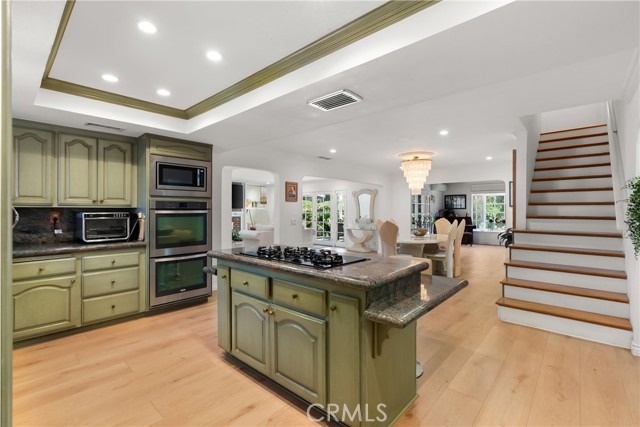 Detail Gallery Image 14 of 45 For 13192 Silver Birch, Tustin,  CA 92780 - 4 Beds | 3 Baths