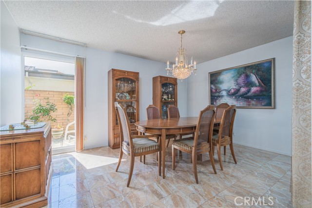 Detail Gallery Image 14 of 52 For 6050 Altmark Ave, Whittier,  CA 90601 - 4 Beds | 3 Baths