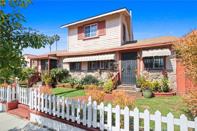1419 S Redondo Boulevard, Los Angeles CA: https://media.crmls.org/medias/b99627e4-b4df-4a80-984e-fc87317a59a0.jpg