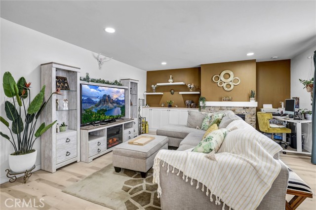 12400 Montecito Road, Seal Beach CA: https://media.crmls.org/medias/b9964fad-24d7-4e13-9b87-9ad22deb697f.jpg