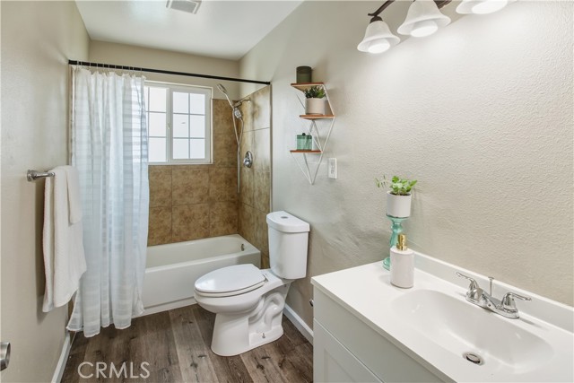 Detail Gallery Image 10 of 26 For 660 S 3rd, Chowchilla,  CA 93610 - 4 Beds | 2 Baths