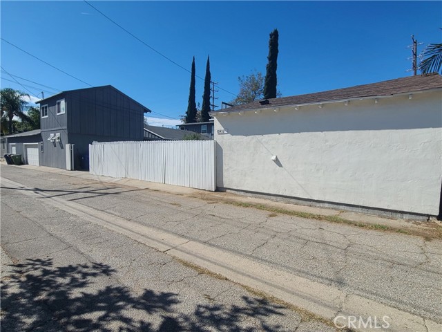 Detail Gallery Image 28 of 28 For 10450 Balboa, Granada Hills,  CA 91344 - 3 Beds | 2 Baths