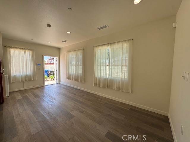 https://media.crmls.org/medias/b998a75b-9937-49f4-a124-9491d0ba5908.jpg?preset=X-Large