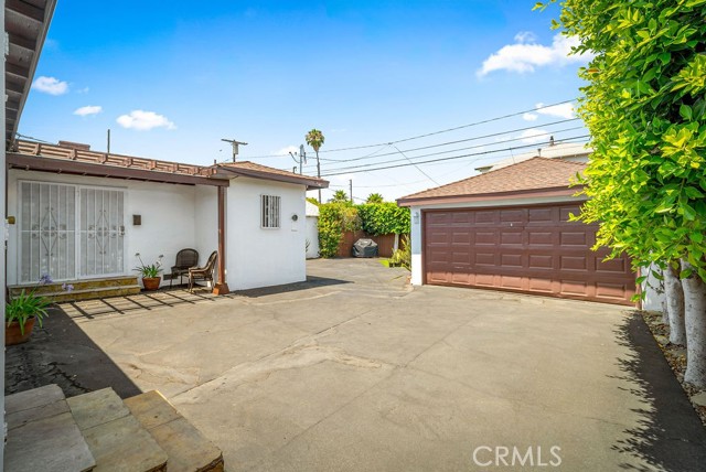 1933 W 147th Street, Gardena CA: https://media.crmls.org/medias/b998d438-7b60-4a36-b147-91d7d32061fc.jpg