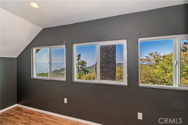Detail Gallery Image 11 of 17 For 25515 True, Twin Peaks,  CA 92391 - 2 Beds | 2 Baths