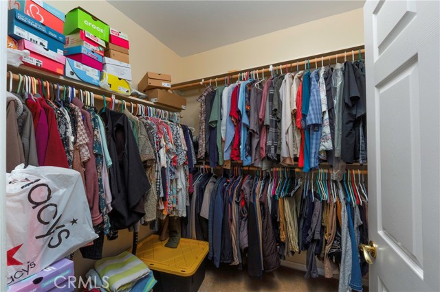 39600 Calle Gayube, Hemet CA: https://media.crmls.org/medias/b99932de-f451-4e56-a7c0-8af5d5e2a55a.jpg