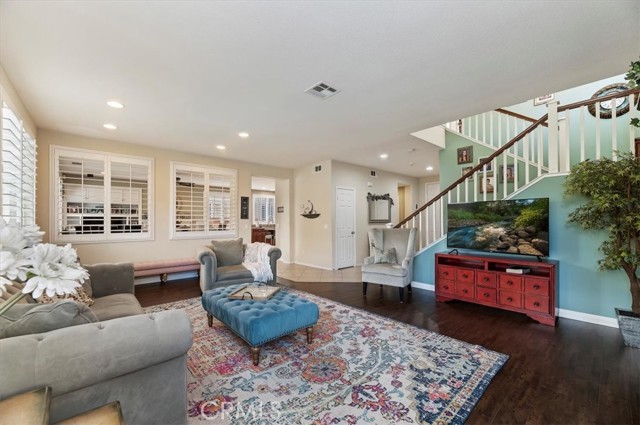 Detail Gallery Image 10 of 46 For 4795 Shasta Blue, Hemet,  CA 92545 - 5 Beds | 3 Baths