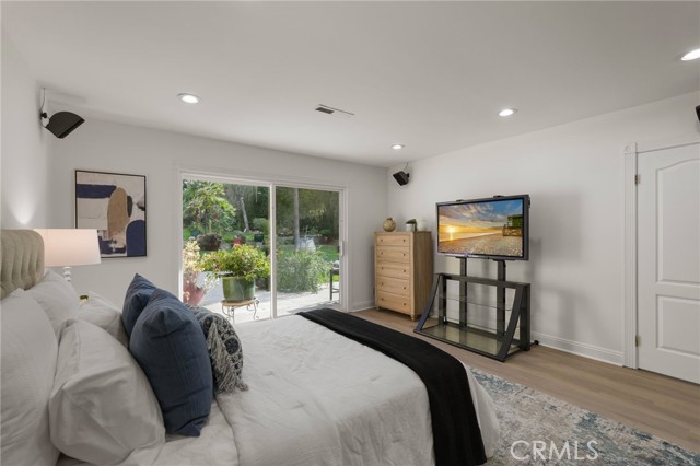 Detail Gallery Image 47 of 62 For 18760 Wells, Tarzana,  CA 91356 - 5 Beds | 4 Baths