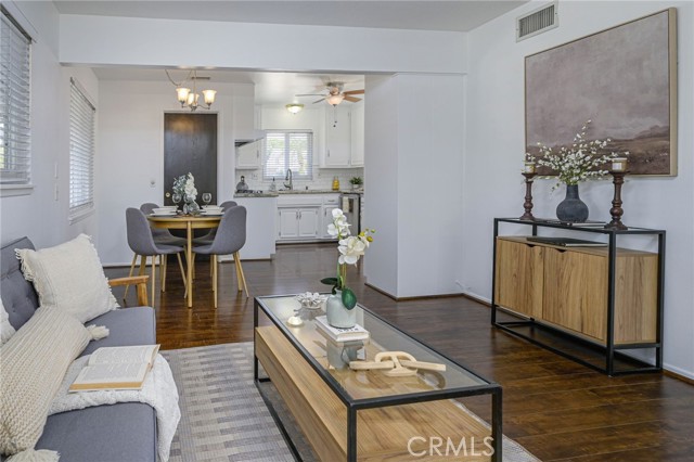 Detail Gallery Image 12 of 43 For 2620 W Cobblestone Rd, La Habra,  CA 90631 - 4 Beds | 2 Baths
