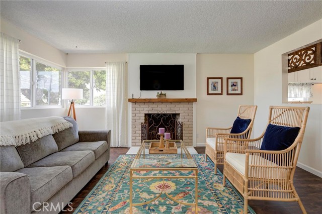 Detail Gallery Image 8 of 37 For 832 W 169th Street, Gardena,  CA 90247 - 3 Beds | 2 Baths