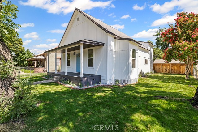 Detail Gallery Image 1 of 40 For 708 Johnson St, Red Bluff,  CA 96080 - 4 Beds | 2 Baths