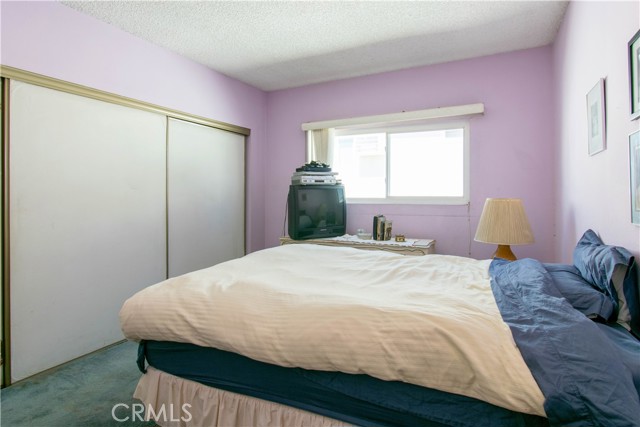 14560 Clark Street, Sherman Oaks CA: https://media.crmls.org/medias/b99de9c3-082a-4f0d-9445-5101bb34369e.jpg