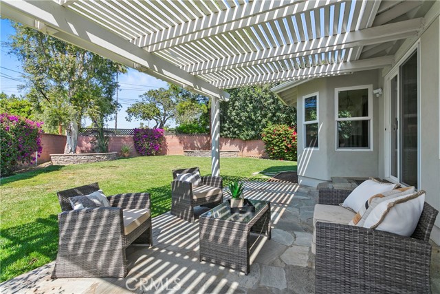 1551 Rainbow Drive, North Tustin CA: https://media.crmls.org/medias/b99e3811-1120-4601-818e-adc364ef10f1.jpg