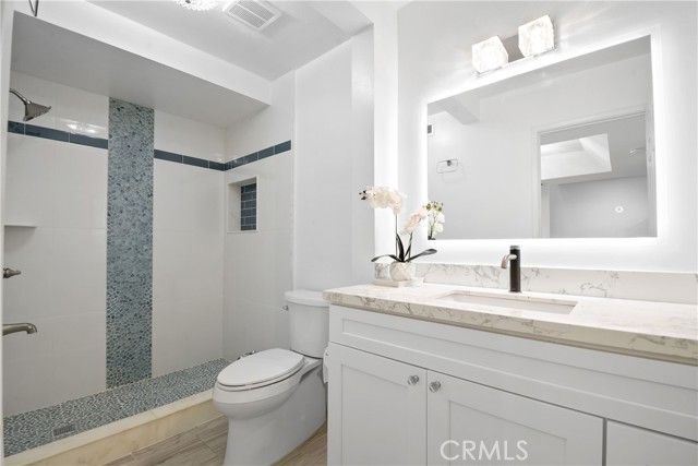 Detail Gallery Image 14 of 21 For 8522 Village, Rosemead,  CA 91770 - 4 Beds | 3 Baths