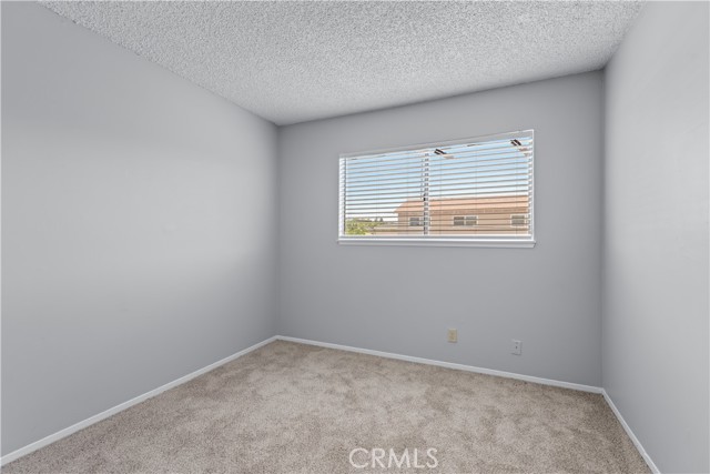 2030 Socrates Avenue, Simi Valley CA: https://media.crmls.org/medias/b99eec20-6747-433c-a8da-09cd51574fad.jpg