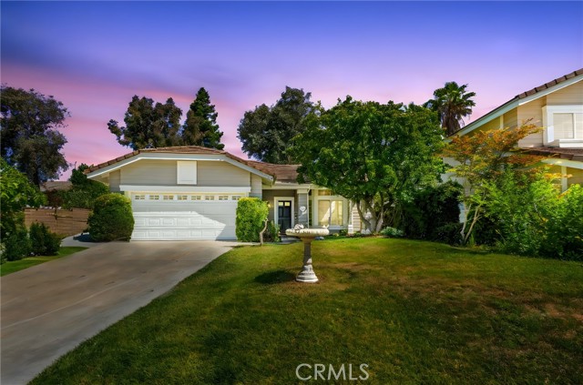 27054 Riversbridge Way, Valencia CA: https://media.crmls.org/medias/b99f2672-5737-4095-9568-44079985a7bc.jpg