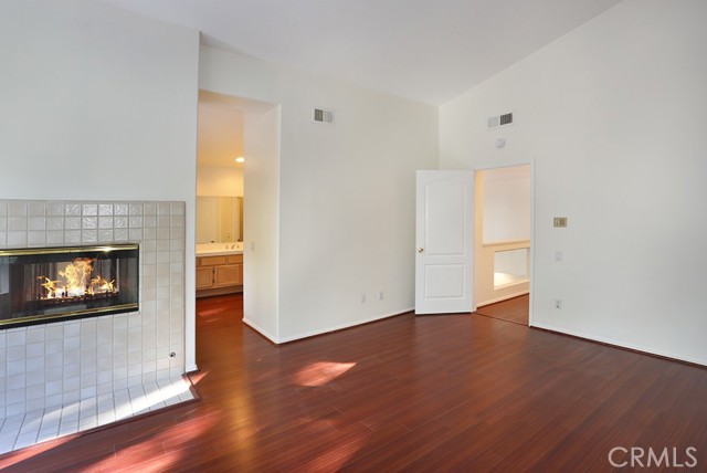 Image 22 of 50 For 961 Lone Pine