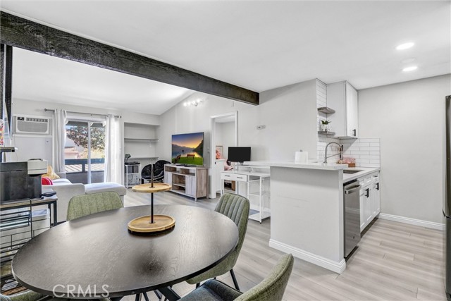 21800 Schoenborn, 260 photo 13